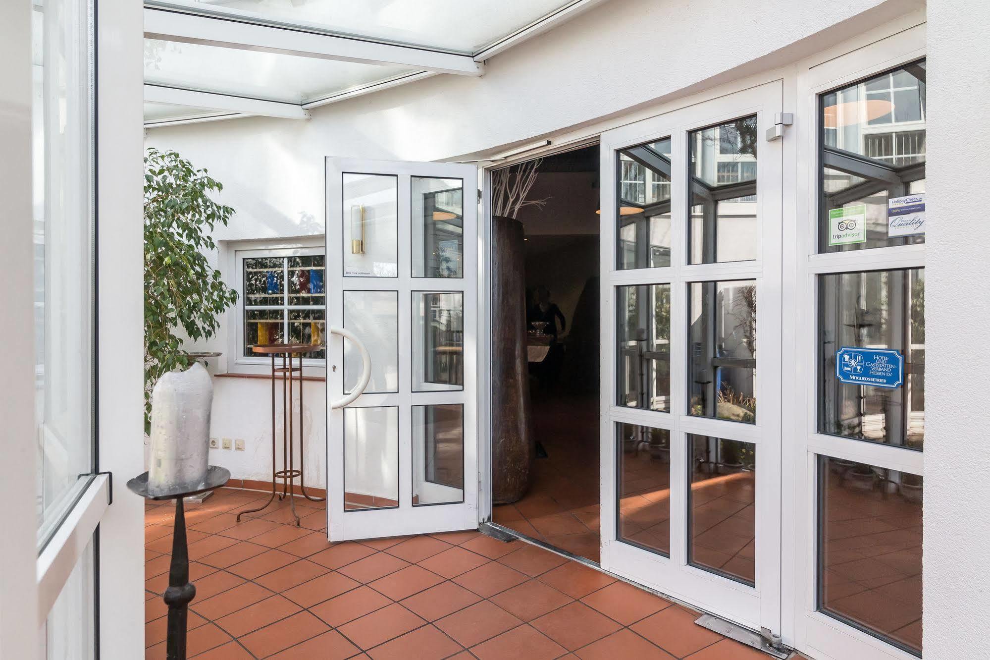פרנקפורט Hotel Schoene Aussicht מראה חיצוני תמונה